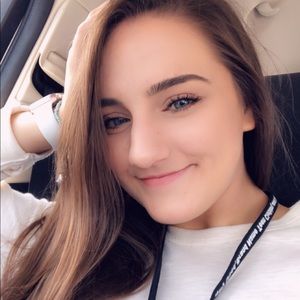 Meet your Posher, Camryn